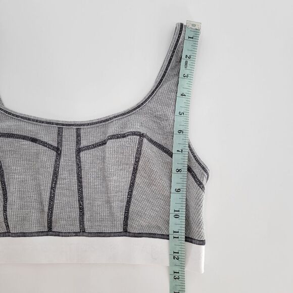 Women's Fabletics Grey Waffle Knit Lounge Bra Medium - Picture 7 of 8